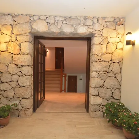Saray Hotel